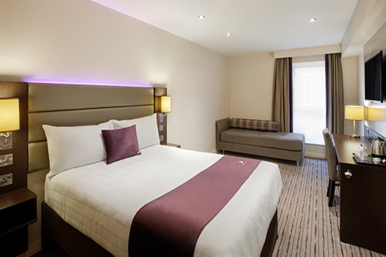 Premier Inn Premier Inn Уэймут Экстерьер фото
